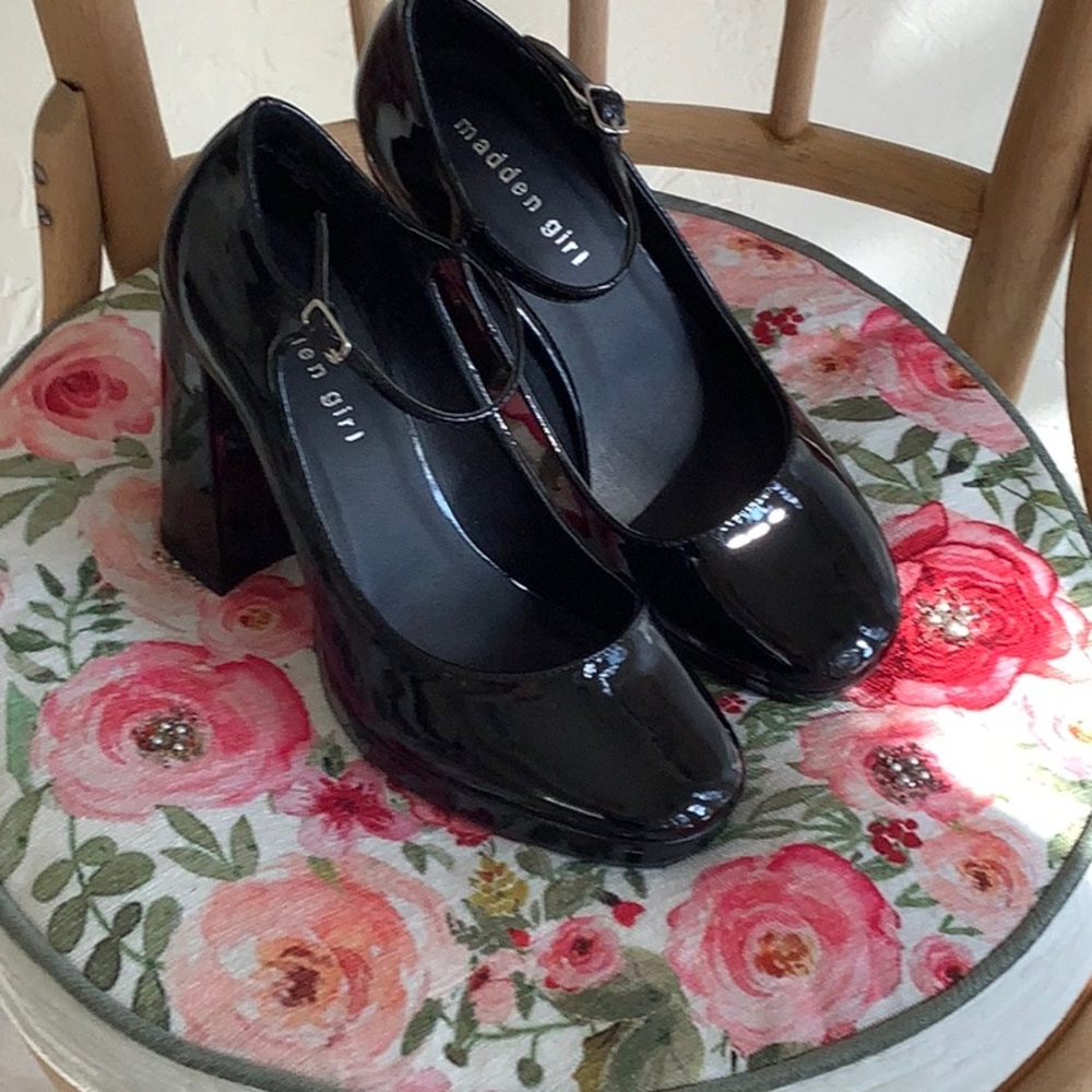 Madden Girl Black Block Heel Pumps